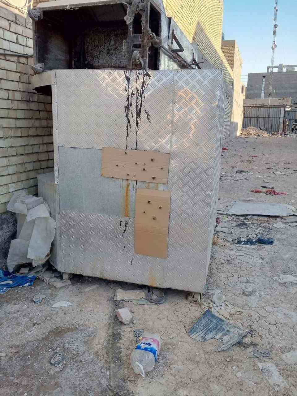 سلام عليكم فرن دوار خبز أو صمون حجري نضافة 90/100 مال موكب ستخدام قليل مكاني بغداد بلديات لاتصال ***********
