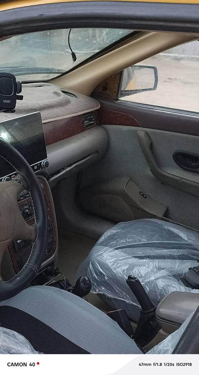 سلام عليكم سمند ٢٠١٢ للبيع السياره رقم بغداد وكاله عامه باسمي سنويه مصاقطه مصبوغه عام للجماليه وموجد صوره قبل صبغ كير مكينه كفاله من تنقيص وتبخير صدر جديد تخم تاير خط ابيض شاشه اندرويد كار بلي موصفات جدى عاليه تبريد نقص فقط غاز كهربائيات السياره كله شغاله وسياره نضيفه جدى احلا من صور ماناقصه شي كبل للشارع العنوان بغداد سبع البور الرقم ***********يتوفر وتساب
