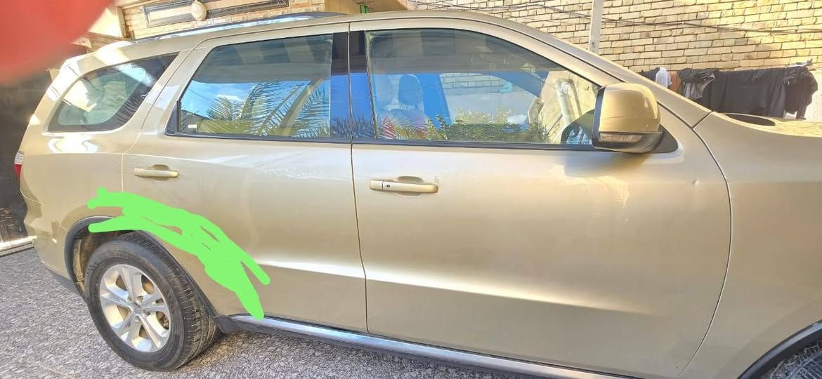 دورنكو موديل 11وارد امريكي اللون ذهبي رقم سليمانيه الجديد ..بأسمي 
فول مواصفات محرك 6سلندر
بصمه .تشغيل عن بعد.. كشنات كهرباء 
دخول ذكي .تدفئه تبريد كشنات ..خزن وضعيات جلوس ..اربع قطع تبريد منفصل.صندق كهرباء..سياره مابيه اي نقص . مكفولة من الضربه  والتبديل فقط صبغ اثر شخوط وطخه موضحه باللون الأخضر 
مكان السياره الناصريه 
الاستفسار 
‏‪0 776 382 3489‬‏
***********
السعر 160
