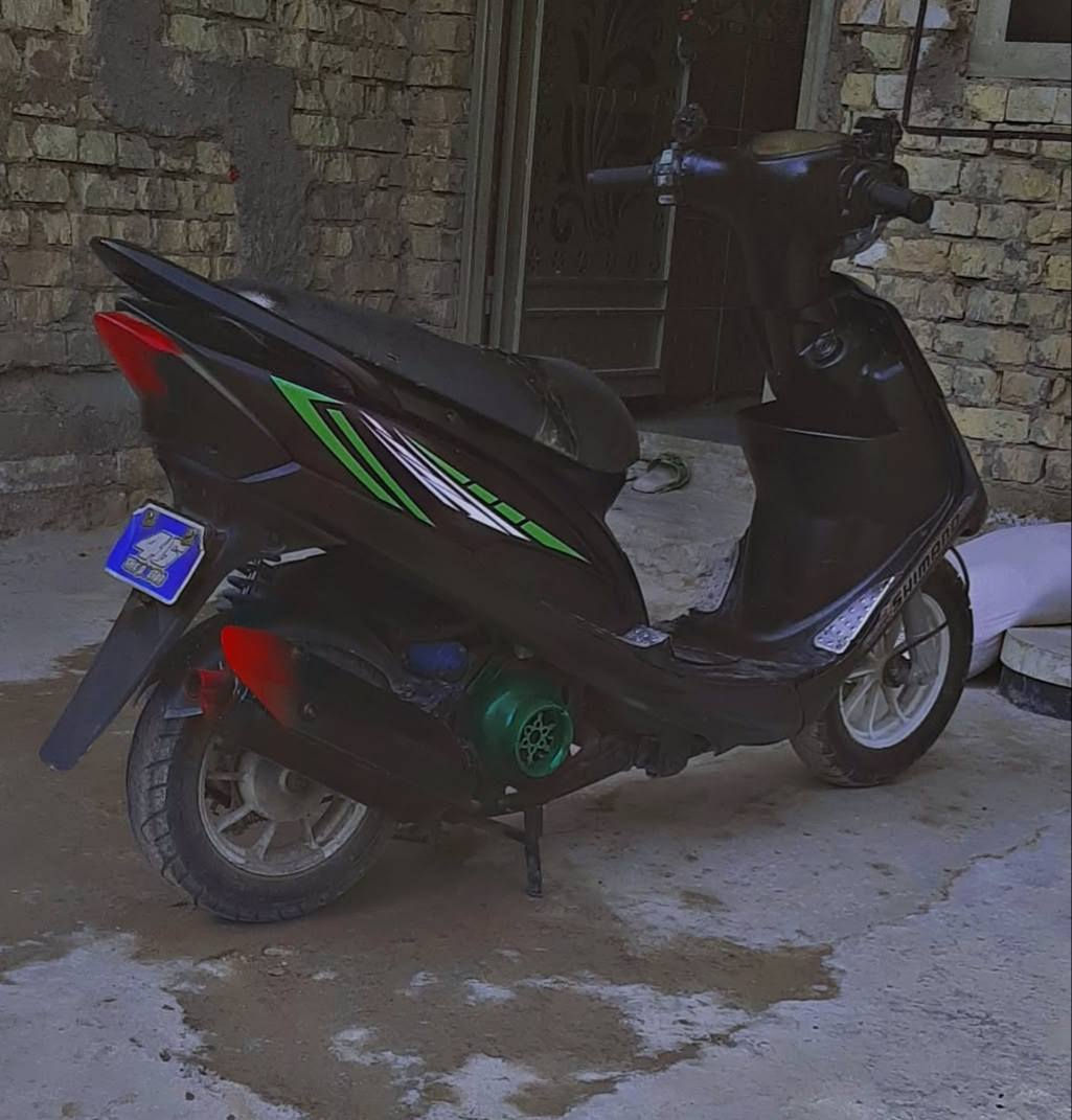 دراجه ماكس ب 300 وبيها مجال قائمه./***********
