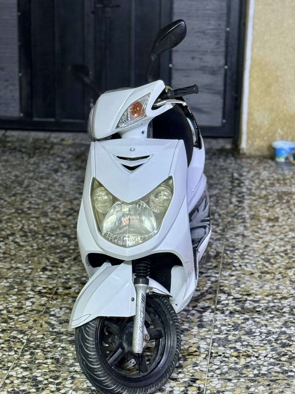 سلام عليكم سكنس فحل نوزل خطين دراجه كامله كلهه شغاله مابيه نقص شلعه ومعدل كهربائيات دبلات شلعه معدل خير من الله نكره بكل وقت مابيهه نقص السعر ٦٥٠ مكاني البلديات
***********
