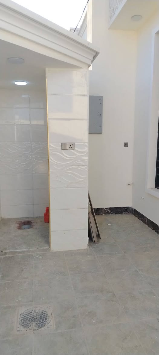 مشتملات عدد ٢ للبيع المكان فلوجة حي الأمين منطقة ال ٢٠ شارعهن ١٠م المساحة الكلية ٢٥٠م مساحة الواحد ١٢٥ الوجه ٦ وربع ونزال ٢٠ بناء طابوق حديث ضلع منفصل وسقف منفصل طابق واحد السعر المطلوب بالواحد ٨٣ مليون وبيهن مجال للاستفسار الاتصال على الارقام التالية
*********** واتساب
***********
