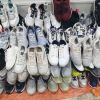 احذيه سنغافوري اولى جاهزه ١٤٠ قطعه البيع جمله فقط للتواصل واتس 0773451...