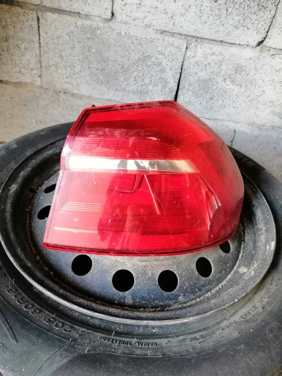 سلام عليكم اخوان عندي هذا البك لايت للبيع انطي سعربليرضي الله *********** هذا رقمي تي
