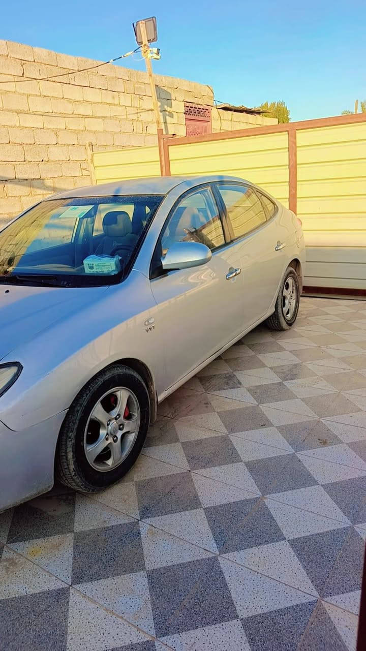 سلام عليكم  عيني نتره مقدس موديل 2010 بيه صبغ ثلاث قطع بنيد صبغ بس بدون معجون جاملق ول باب صبغ سعر 110بيه مجال رقم متواجد فيس واساب *********** مكينه 1600 دكشن عالي
