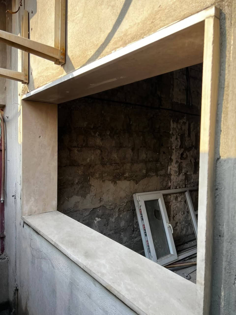 من رخصت الأمن
يوجد كادر حجر حلان بسعر مناسب شغل شرط هندسه من يرغب بل عمل يتصل عل خط و الخاص مفتوح 
***********
