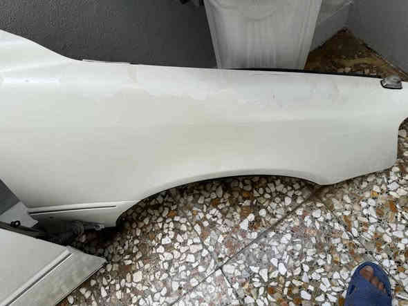 غراض ملكه للبيع
باب سائق ، باب خلفيه سائق ، جملغد 2 ايمن و ايسر ، بنيد ، قبق جنطه 
للبيع.      ***********
