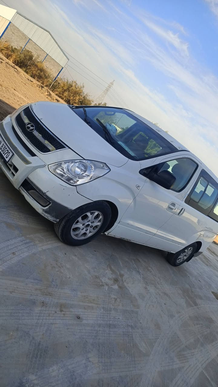 ستاركس موديل 2013 مرمزه 2018
محرك جديد شرط 
بيهه صبغ قليل شبر بجاملغ خلفي وشبر بلباب السلايت 
بااسمي مداور ثاني يوم سنويه لحد 31
العنوان ديوانيه السعر 170 وبيهه مجال 
***********
