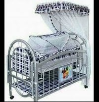 سرير طفل • كريكوت هزاز • مستعمل نظيف