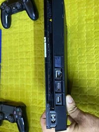 سوني 4 سلم ذاكره 500 نظيف برغي ممفتوح  ويا قرصين وجوستكين اصليات سعره ...