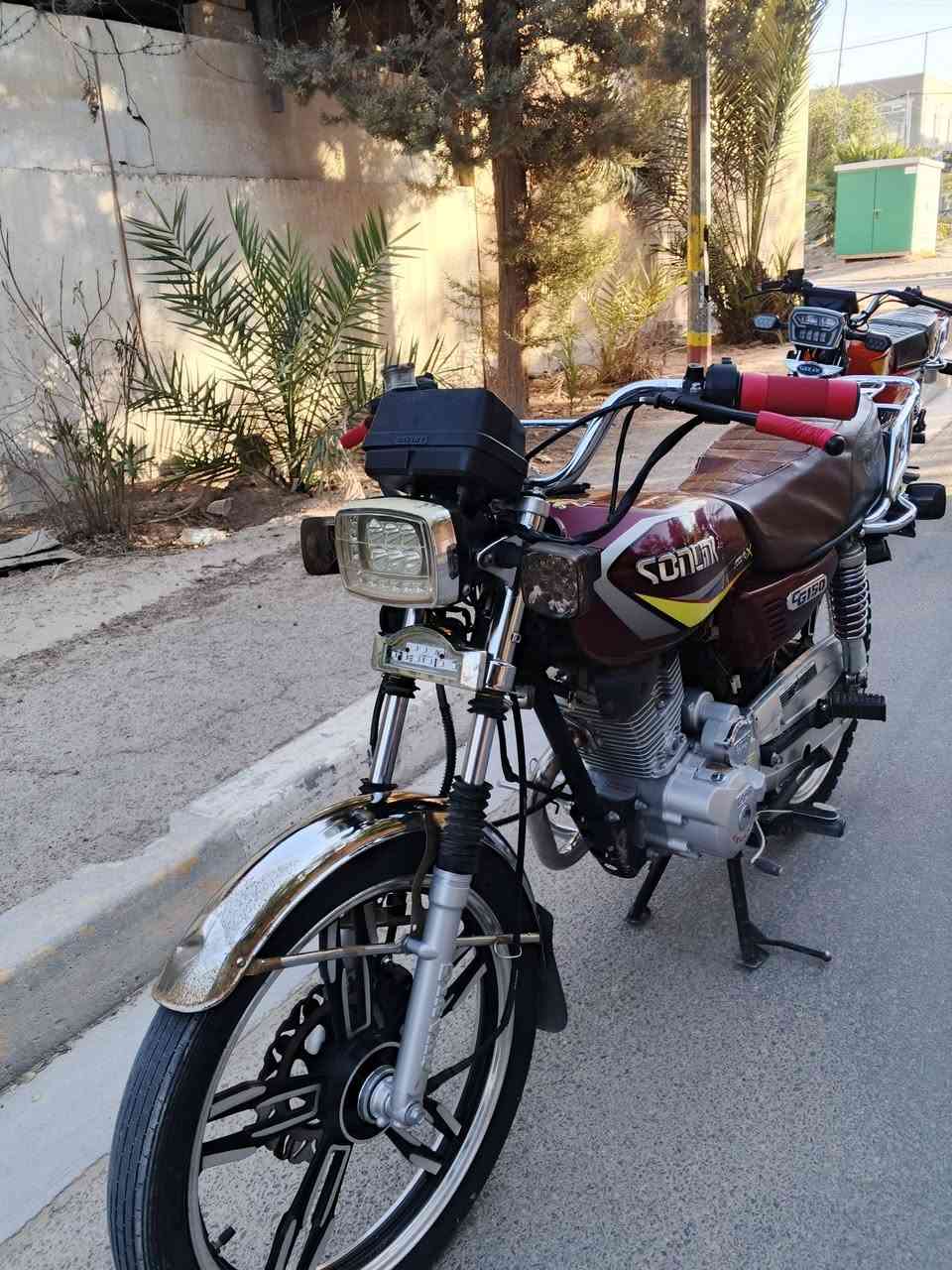 علئ بركت الله///سلام وعليكم سونك للبيع موديل 23 بلادي مكينه بلاديه مناقصهه سعر 650 وبي مجال  شي اتصله علئ***********
