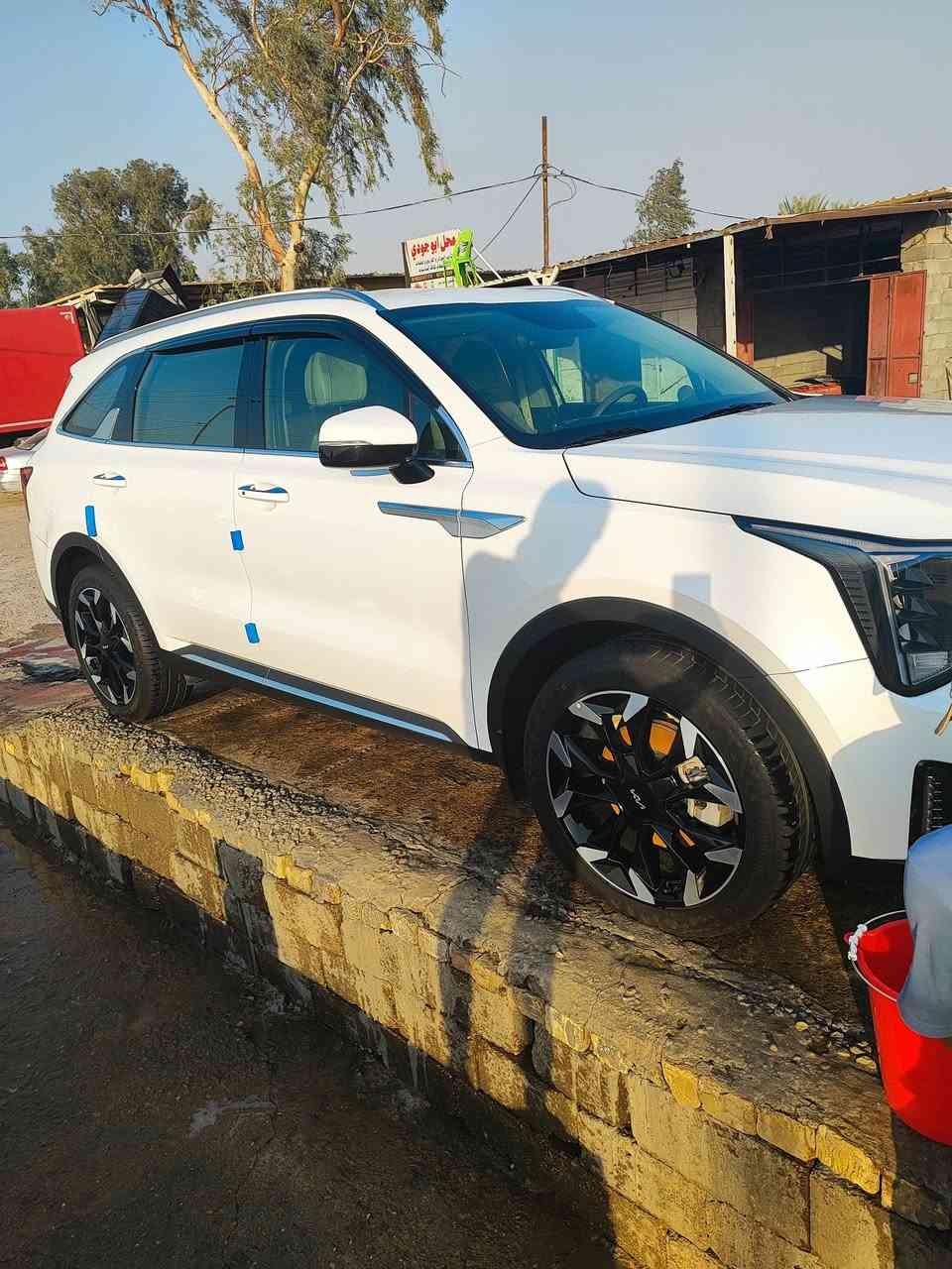 سورنتو ٢٠٢٤ بغداد. ٦ سلندر كفاله عامه عداد المسافه ٤٠ الف داتو شو ويل كب ٢٠ فول مواصفات كشنات كهرباء ٧ راكب ٣  قطع تبريد فول ماعدا البانوراما  احلى مابيها البجم   يختلف عن باقي السورنتو من ناحية الكشافات والاشاير  فقط وجبه واحده دخلت  للعراق  السعر ٢٩٠  مكلف بالنشر  الاتصال ***********
