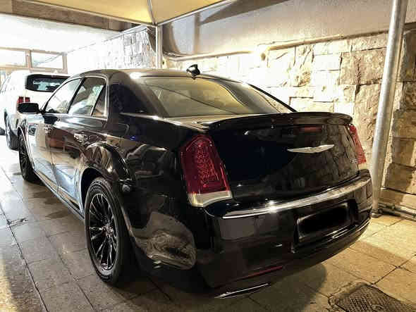 للبيع – كرايسلر C300 فئة C موديل 2017 كلين تايتل فول مواصفات  
بدون حادث رقم شمالي لون أسود  ماشيه72 ألف 
فول مواصفات فتحه كشنات جلد و خزن شاشه جبيره مري قلاب هيترات وتبريد كشنات امامي خلفي وستيرن 
السعر 248 
العنوان. بغداد اليرموك
📞 *********** رقم تلفون
