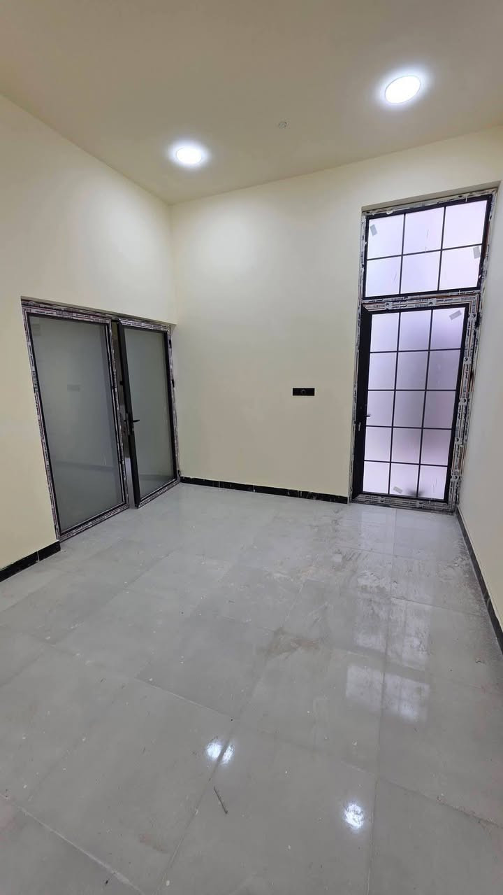 💰 السعر: 70 مليون قابل للتفاوض
🏡 بيت للبيع – طابو زراعي عراقي (وكالة ونسخة طابو ومكاتبة) تسليم مفتاح. *********** 
🔹 غرفتي نوم + ديوانية + مطبخ + منور + صحيات داخلية وخارجية.
📍 العنوان: أبو الخصيب – أبو الجوزي
📐 المساحة: 110 م
📞 للاستفسار يبعد كيلو متر عن شارع السايدين *********** ***********
