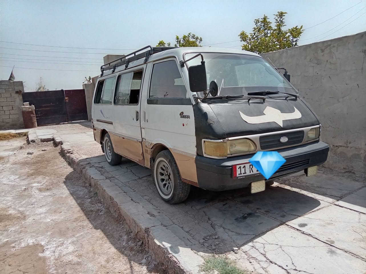 سلام عليكم كيا موديل 95 باسمي سنويه 28 السعر 42 وبها مجال مكان واسط  ***********
