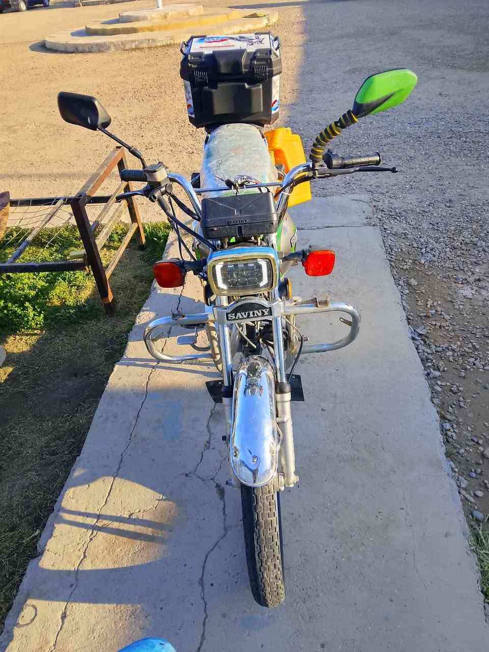 السلام عليكم موطور ايراني لبيع موديل 2022 نضيف السعر 650 وبي مجال رقم ***********
