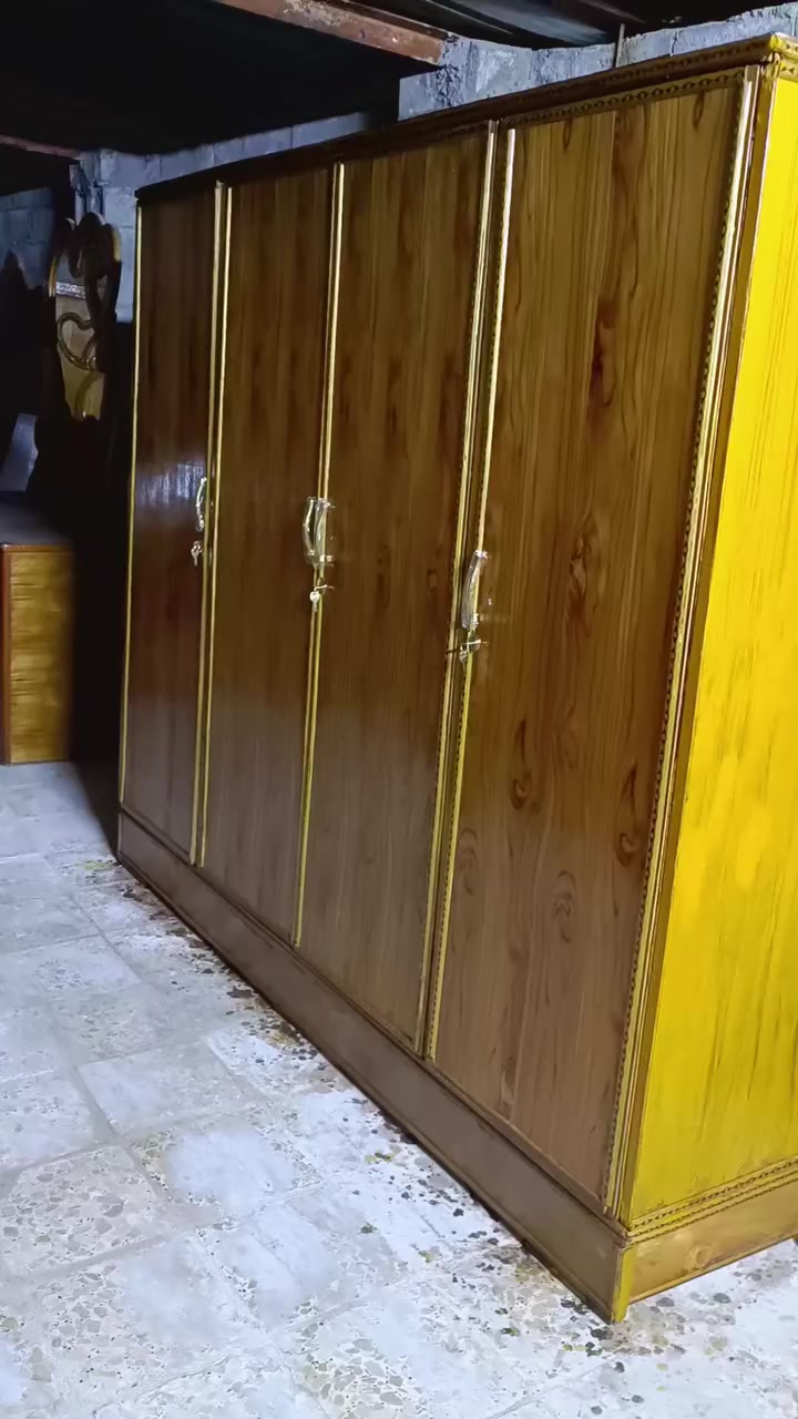 كنتورين للبيع نضيفات وتسكام المكان الشاميه السعر ب 250  الواحد وهذا رقمي ***********
