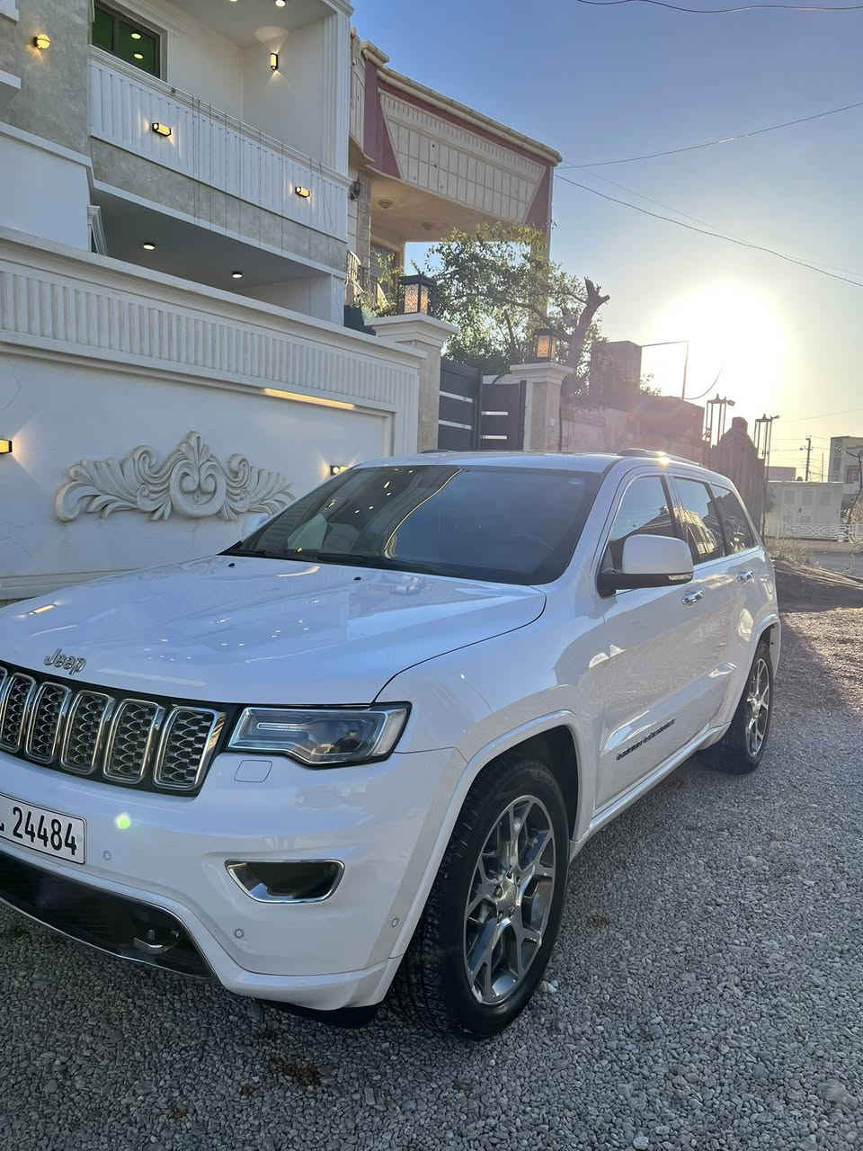 جيب 2020  
خليجي اوفرلاند
تلاث شاشات 
لون ابيض 
السعــر :316 $ وبيها مجال 

ماشيه90  km الف  كيلو متر  
 للبيع جيب اوفرلاند خليجي ام الشاشات اعلئ فئه بلجيب  2020 وكاله هارلم
 
 
بأسمي   رقم اربيل الدولي 
مكفوله كفاله عامه من صبغ والحادث  السياره جديده كارتون  مال جناي 
 فول مواصفات ١/١  
رادار جانبي نقطه عمياء 
سياقة الاليه مع تحديد المسار 
داخل مشمشي   + سقف كنتاره 
حجم المحرك: 3600
فور ويل 4/4 ماوس 
دبل سلايت بانوراما 
تشغيل عن بعد 
شاشات 3 
شفتات ستيرن 
جنطه كهربائي شفط 
دبل كزوز خلفي 
حساسات اماميه + خلفية 
بصمه تشغيل بصمه ابواب
سستم صوت 12 سماعة هارمن كاردون  
دمامي خلفي بلصندوك
قطعتين تبريد ثلج 
كشن خزن ميموري 3 وضعيات
 مقاعد جلد اصليه مشمشي كهرباء (تدفئة+تبريد) 
 كشن خلفية تدفئه
تدفئه بلاستيرن 
سيدي بلجكمجه  مع ريموتن تحكم بلشاشه 
مري  شفط 
مري قلاب ويه ال R
يدات ستيل اصل   
 نظام_خرائط(نظام ملاحة)_Navigatio
 كامرة خلفية دوارة اصلية
 استيرن كهرباء +  تدفئة
 فول تحكم استيرن (جهتين امامي + جهتين خلفي) 
 ناقل حركة ٨ نمر
 نظام سبورت s
 نضام اقتصادي
 مري _جانبي_تدفئة مرايا_جانبية_حساسة_للضباب_تعمل_
تلقائياً + اشارة بالمري 
 لايت عدسة زينون يصعد وينزل ويه الستيرن 
كشافات زنون 
زراكات لايت 
 الاسبير مانازل  

مـكان السيارة الانبار رمادي 
 
للاستفسار 
***********
