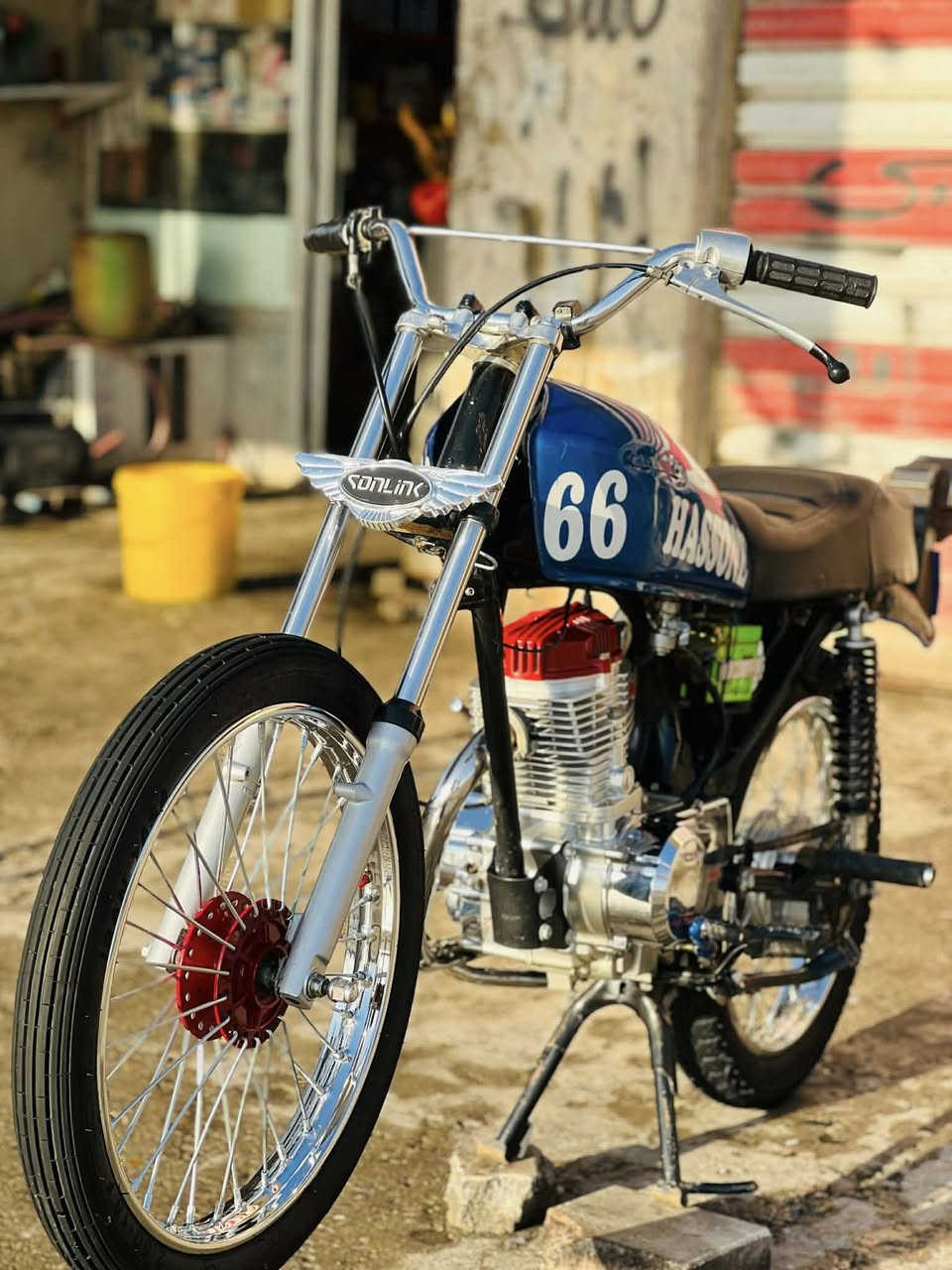 سلام عليكم دراجه أدوات أدوات كفلها سرقه تعمير جديد مكينه قويه ما مفيلسه  سعر 575قفل متوازي عل بيعتها ناصريه اسكان صناعي ***********
