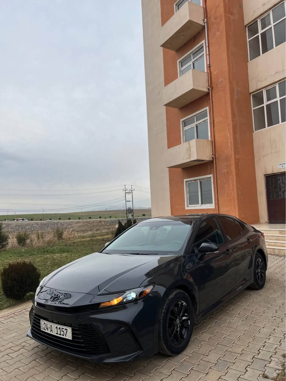 TOYOTA CAMRY 2025 LE HEV 🩶
تيوتا كامري ٢٠٢٥ هايبرد
لون موميز لون سمنتي 
مواصفات 
بصمه 
شاشه 
كامره 
رادار 
حساس
بريك بصمه 
اكو 
نورمال 
سبورتي 
و HEV
تحكم ستيرن 
تحديد سرعه 
شحن وايرلس
و بعد مواصفات هوايه 
ضرر: سياره مو عام ابيع عام صبغ بدون دواخل ارباك سيستم  و رقم شانسي موجود بل منشورا شوف صوره حادث  سياره مرقم جاهز بدون مصرف و سياره هاي رقم لاذم مبدل 
مكان سياره عقره 
واتساب :*********** اكر, نينوى
