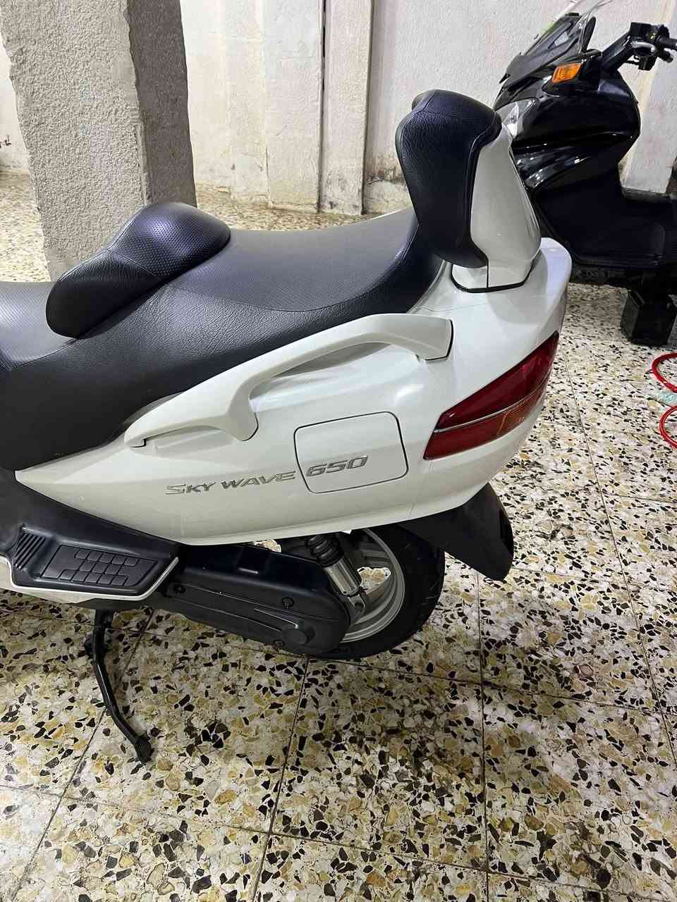 سلام عليكم...
سلفر ونج650 كفاله عامه  لمكينه برغي ما مفتوح  ما بيه نقص دامه جديده مسويله شلعه معدل تشك لكاع لسعر تفضل خاص لو اتصل *********** وبخدمتگ مكاني بغداد...!
