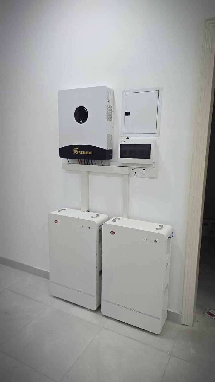 نهتم بادق التفاصيل...
مواد ذات جوده وكفائة عالية من افضل الماركات العالمية 
ضمان استبدال حقيقي لكافة مكونات المنظومة
نموذج من عملنا 
منظومة ٣٢ امبير نهارا و ٢٦ امبير ليلا 
تم استخدام انفيرتر نوع " كرينيد " 12 كيلو واط 
و بطارية نوع " ايتل " 14 كيلو واط عدد ٢
والواح نوع " لونجي " 610 واط عدد ١٦ لوح
كذلك استخدام هيكل الالواح من الحديد المغلون المقاوم للصدأ 
واسلاك وقواطع الحماية من افضل الانواع ذات المنشأ التركي
شد منظومتك واخلص من الدفع لمولدة الشارع والانقطاعات 
شد منظومتك واخلص من صرف الكاز والعطلات
شد منظومتك ووفر من ميزانية الوطنية 
للحجز
***********
***********
