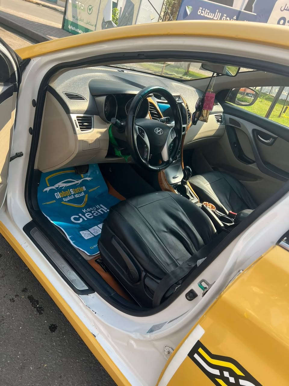 سلام عليكم النترا 2015 خليجي رقم بغداد الانكليزي مصفره ه حادث باب السايق مبدله بلاد  والسونار موجود   محرك 2000  درش
   الموصفات سلايت  تحكم تغليف كشن  بدون ايرباك سياره جديده مال جناي الارضية السياره جاهزه مابيهه اي نقص صدر جديد السعر112 وبيهة مجال للشراي  مكاني بغداد الاعظميه ***********
