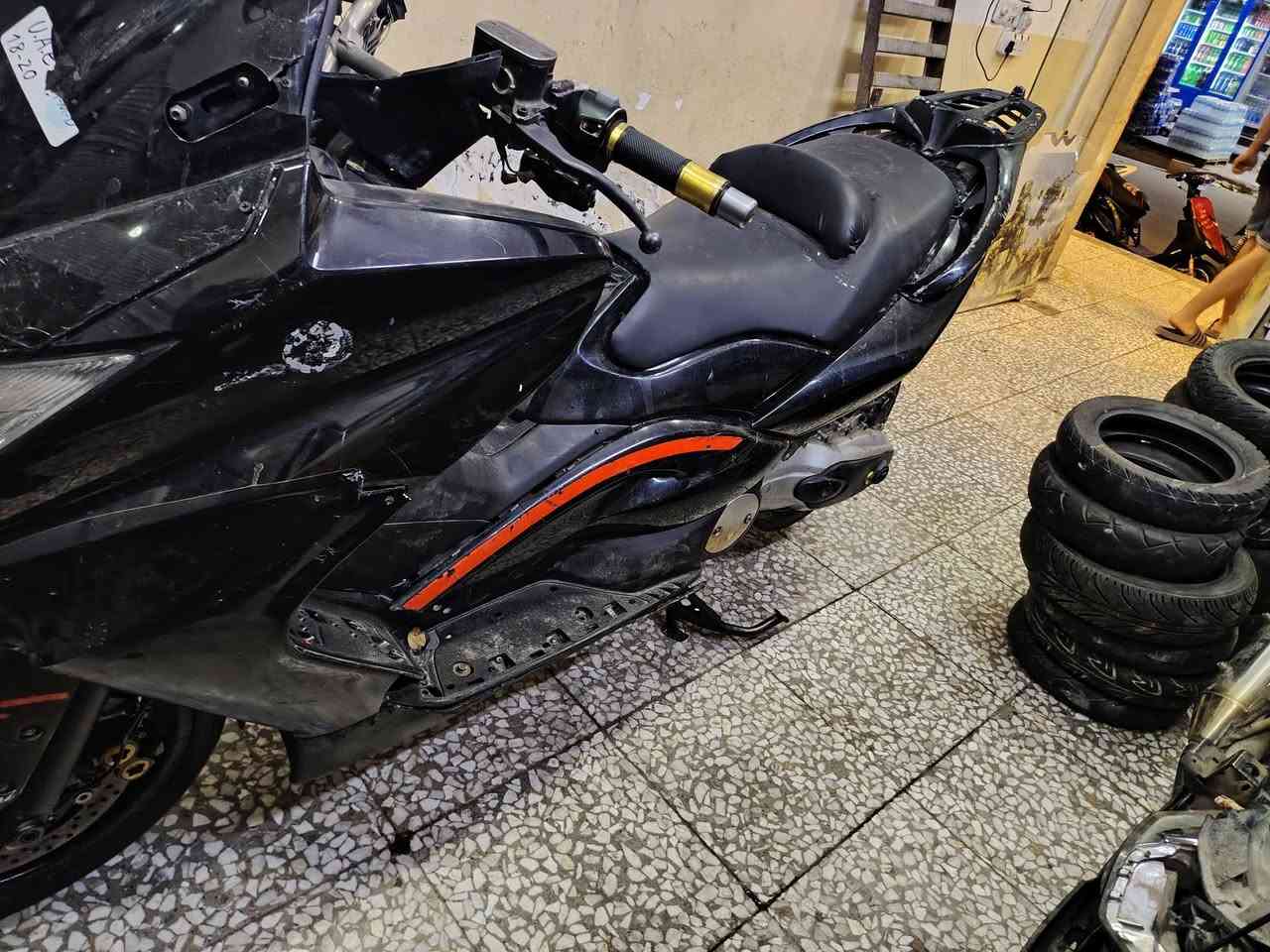 تي، ماكس، ١١ كوم حديد، كوم حديد، سويج، ضايه، قفل ١٠$
قفل لحد يعامل ولحد يكله شبيه بغدادجديده ***********
