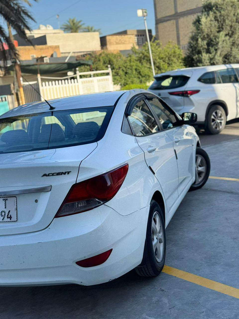 السلام عليكم للبيع اكسنت 
موديل 2012 خليجي 
كير محرك كفاله حجم 1.600
دوش قطرتين المرغوب 
شاشه كأمره تحكم استيرن تبريد ثلج  تخم تاير دوشمه كامله 5تجاوي 5ويل كب 4 دسك سويج ريمونت
صبغ فقط بين بابين سايق وبارد قليل 
كفاله من حادث وفتح قطعه وتبديل قطعه 
بسمي رقم بغداد دولي شرط 
تحويل سنويه إلى سنه27
السعر 96وبي مجال قليل 
موقع حي عامل 
الاستفسار اتصل او واتساب 
*********** Colombo, Sri Lanka
