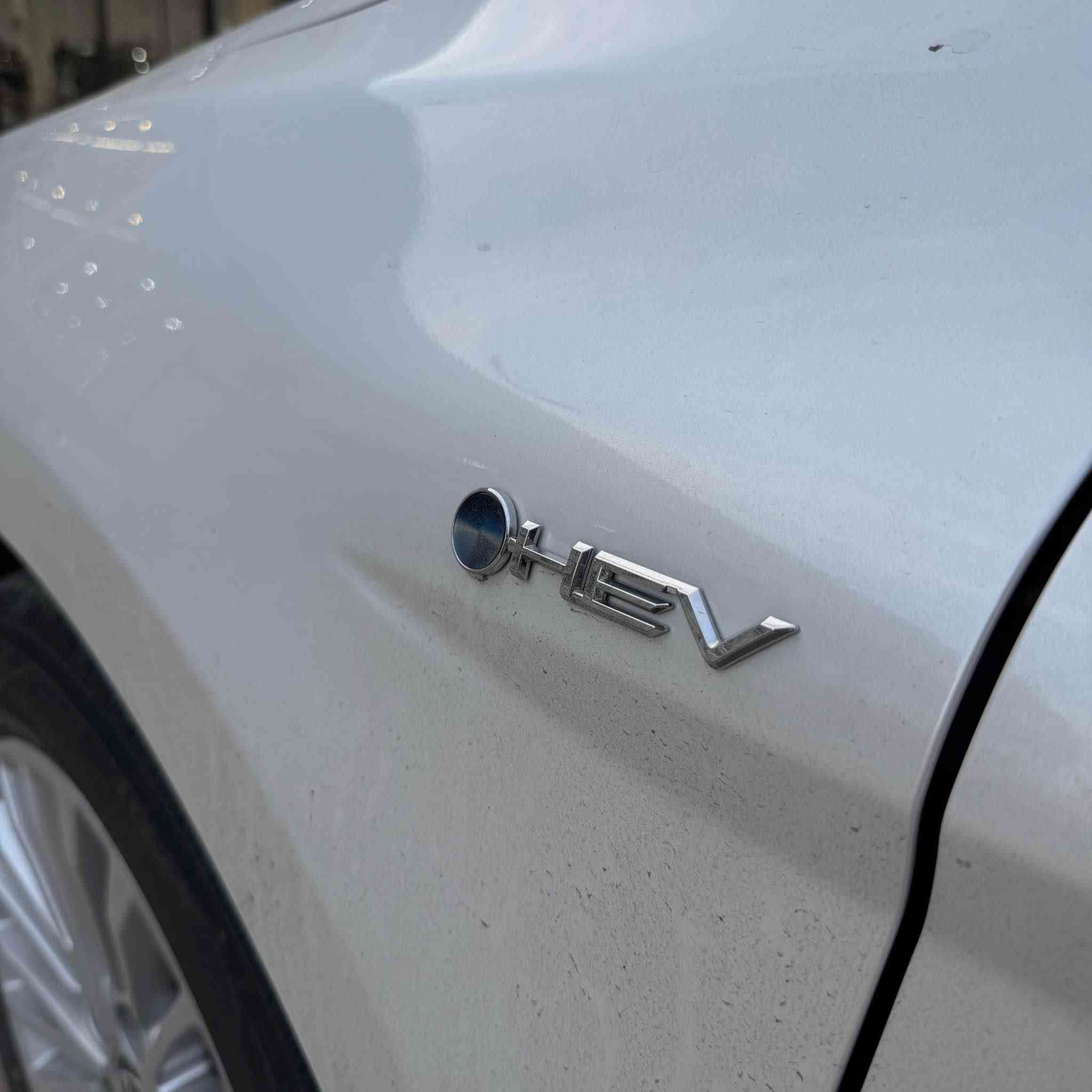 Toyota Camry Eplus HEV 
مۆدێل : ٢٠٢٥
ماوەی ڕۆیشتن : ٣،٠٠٠ كم
بۆیاغ : بێ بۆیاغ ، بێ سارد 
پستۆن : ٤ پستۆن
بزوێنەر : ٢.٥
ڕەنگ : سپی سەدەفی
خەلیجی - ڕەقەم سلێمانی - ڕەقەم و سەنەوی تازە تا ٢٠٣٠ - دەعامی بۆ دەعامی بە شەرت 
هایبرێد - سلاید - پەردە - بەسمە - شاشەی بیلادی - حاسەی پێشەوە و دواوە - کامێرای دواوە - برێک بەصمە - ئەوتۆ هۆڵد - تەبرید لەمس - تەبرید مەرکەزی - سوکان ڤۆلیۆم - ٦ ئێرباگ - ئاوێنە ئیشارەت و کارەبایی - دیاریکردنی خێرایی - کوشنی سایەق کارەبایی - شوێن شەحنی مۆبایل 

ژمارە مۆبایل : ***********
---------------

Toyota Camry Eplus HEV
مودیل : ٢٠٢٥ 
عدد الأميال : ٣،٠٠٠ كم
ضرر : بدون صبغ ، بدون بارد 
سلندر : ٤ سلندر
محرک : ٢.٥
اللون : ابیض صدفي
خليجي - رقم سليمانية - رقم و سنوية جديدة لحد ٢٠٣٠ - دعامية لدعامية مكفول
هايبريد - فتحة سقف - بردة - بصمة - شاشة بلادية - حساسات امامية و خلفية - كاميرا خلفية - بريك بصمة - اوتو هولد - تبريد لمس - تبريد مركزي - تحكم ستيرن - ٦ ايرباك - مرآة اشارة و كهرباء - تحديد سرعة - كشن سائق كهربائي - شحن موبايل لاسلكي 

رقم الهاتف : *********** السليمانية, العراق
