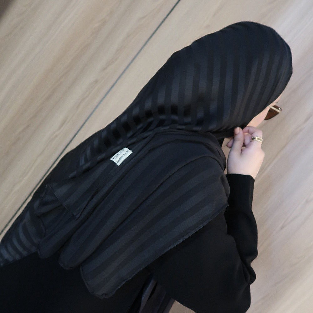 شال جرجيت أسود 
سواد فاحم 

 💖


**إذا كنت صاحب هذا الإعلان وتريد حذفه لأي سبب، رجاءا أرسل رسالة إلى الدعم الفني**