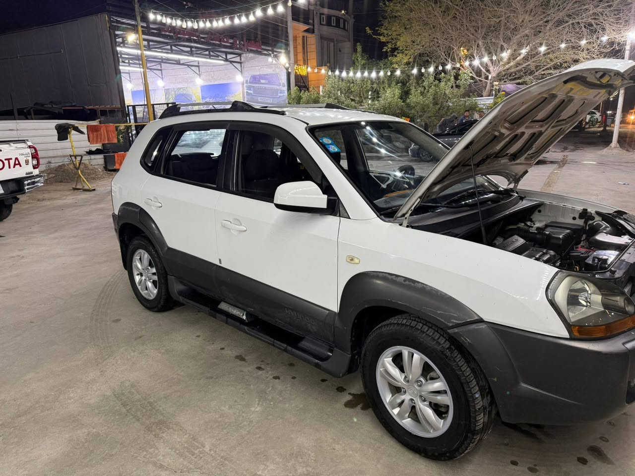 السلام عليكم توسان موديل 2009 مكينه 2000 مكفوله كفاله عامه *********** مكان السياره الغزاليه
