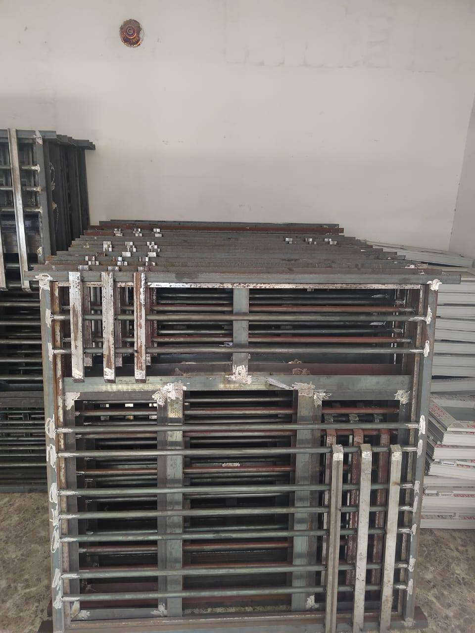 معمل حداده لامل بوب وشبابيك جمله ومفرد بغداد جسر ديالى قديم ***********
