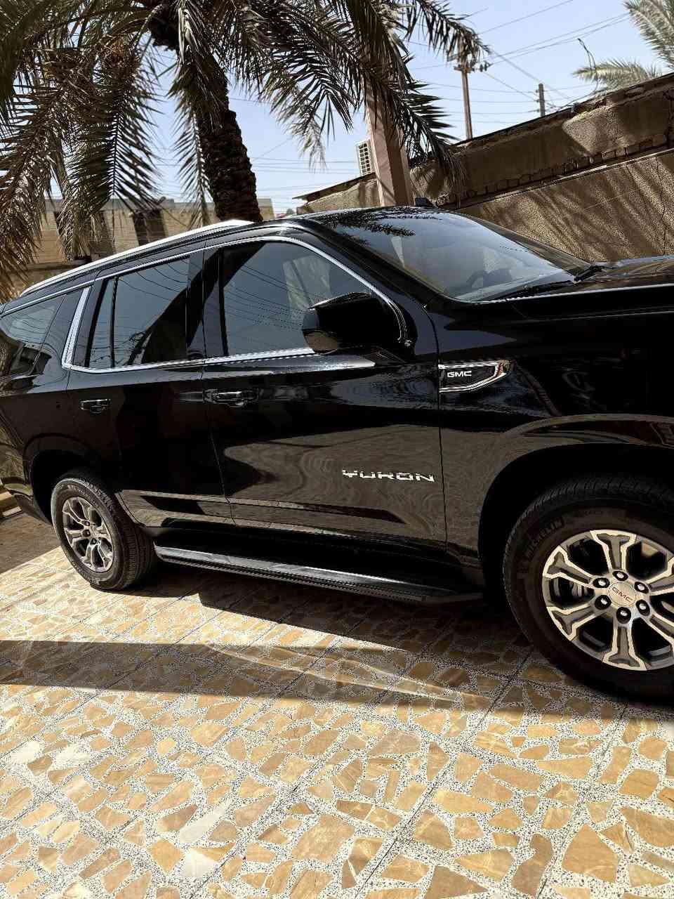 السلام عليكم سياره GMC مديل 24خليجي موصفات SLE مغلفه نانو السياره كفاله عامه من الزلق والشخط والصدعه السياره ماشيه23000 بعده بضمان شركه المنصور العنوان البصره الجنينيه *********** السعر 49000الف دولار
