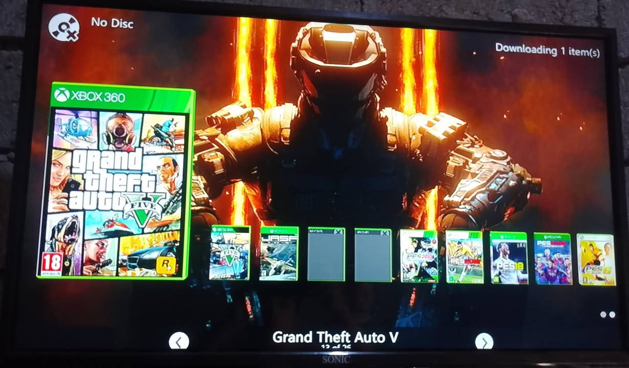 اكس بوكس 360 للبيع السعر 115الف وبي مجال
عدد الالعاب فوق 70 لعبه ومنها ماين كرافت جي تي اي 4و 5 
فيه مشكله بسيطه في المداخل الاماميه ومشكله بسيطه في ازرار اليدة.   التواصل على هذا الرقم (***********)
