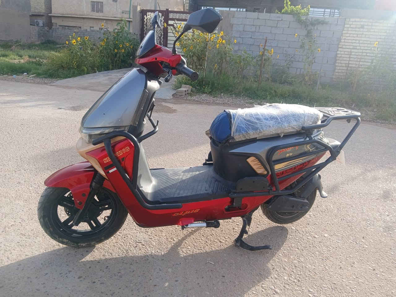 دراجه شحن نضيفه ما صارلي شهر من اخذته سعر مناسب المكانه محموديه لطيفيه ليحب يتواصل هاذا رقمي ***********

