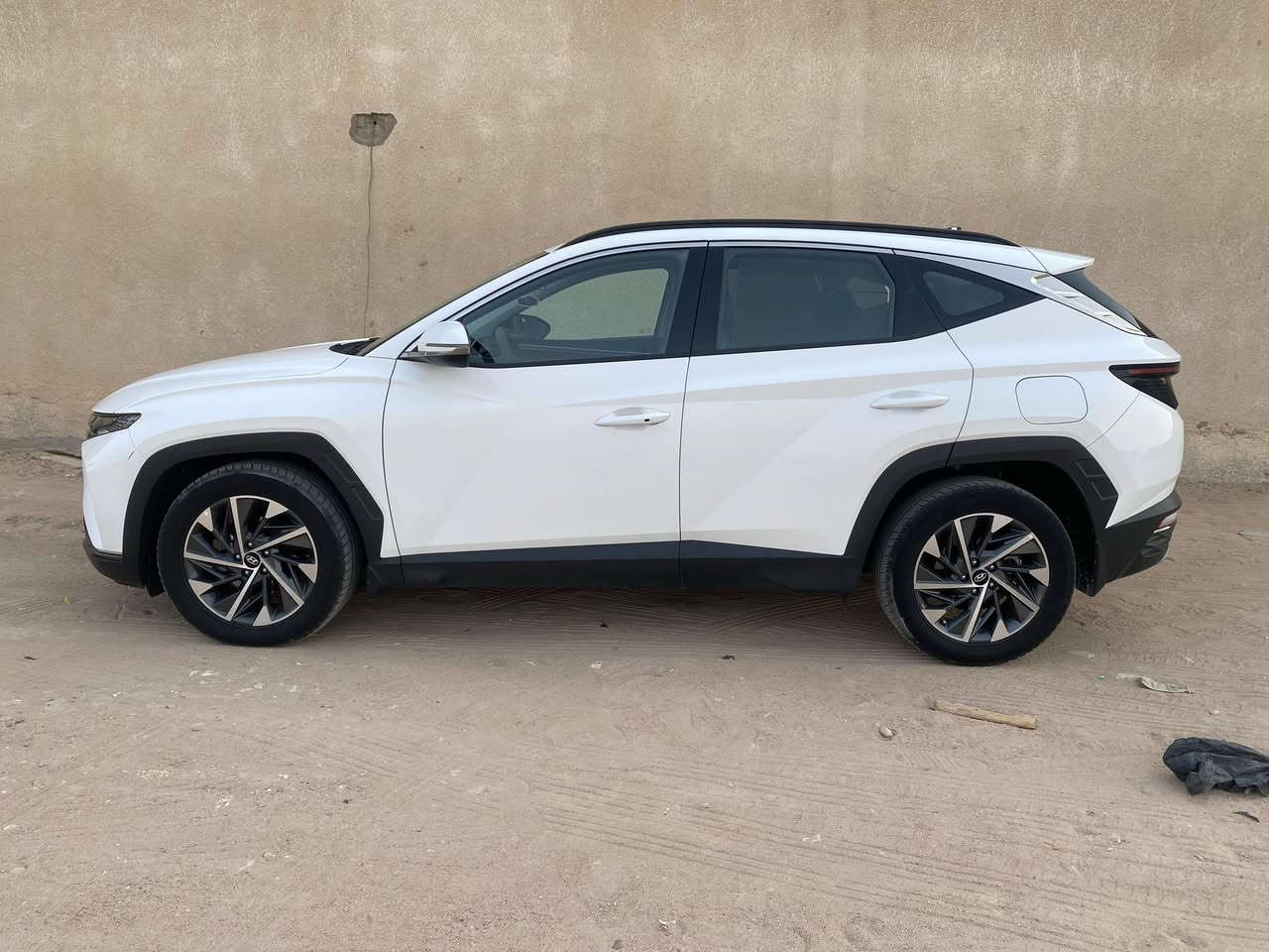 السلام عليكم
توسان خليجي موديل 22رقم بغداد انكليزي جديد باسمي تحويل مباشر مكفوله عدى صبغ فقط قبق الجنطه فقط السعر 198 ورقه
مواصفات فول عدا البانوراما   ‎
مكينه 2000 دوش
داخل ملكي ابيض
بصمه + بصمه ابواب هاند بريك بصمه 
اشارة ترحيب كامره دواره دشبول شاشه
مري شفط تحكمات استيرن
‏‎تبريد قطعتين ‏‎حساس امامي 
‏‎حساس خلفي ‏‎درايف مود  
‏‎مقاعد امامية كهرباء ‏‎بردات أبواب خلفية 
مكان السيارة البصره الزبير   الاتصال على الرقم ***********
