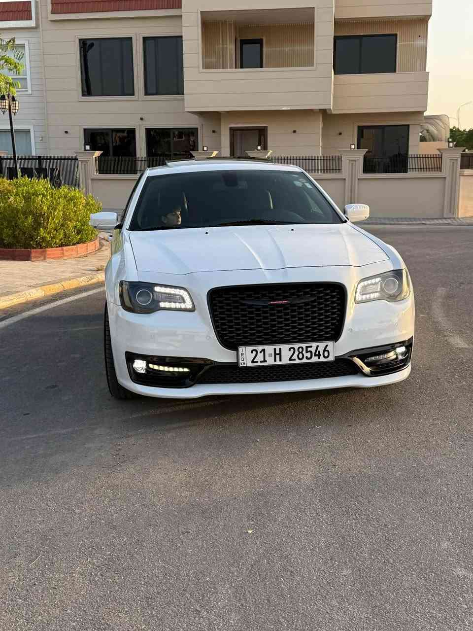 سلام عليكم
***********
________________________
اوباما موديل 18 كلين  
الفئة S
بانوراما
بصمه
كشنات جلد
كشنات تدفئ
كشنات كهربائي جهتين
حساس امامي خلفي
رادار جوانب 
ماشيه 88 
بجم عريض
___________________________________
سياره كلين تايتل 
 السياره بدون  صبغ   فقط بيه بارد باب خلف سكن ماشيه 88 گير محرك شرط وسياره  رقم سليمانيه  بسمي تحويل او وكاله شرط  ...

للاستفسار .
***********
