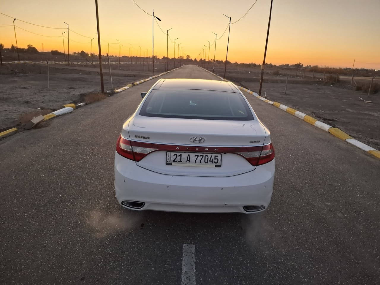 السلام عليكم 
ازيرا خليجيه موديل ٢٠١٢ للبيع فول مواصفات  رقم سليمانيه تحويل او وكاله بيها قطعتين صبغ السعر ١١٤   للاستفسار ***********
