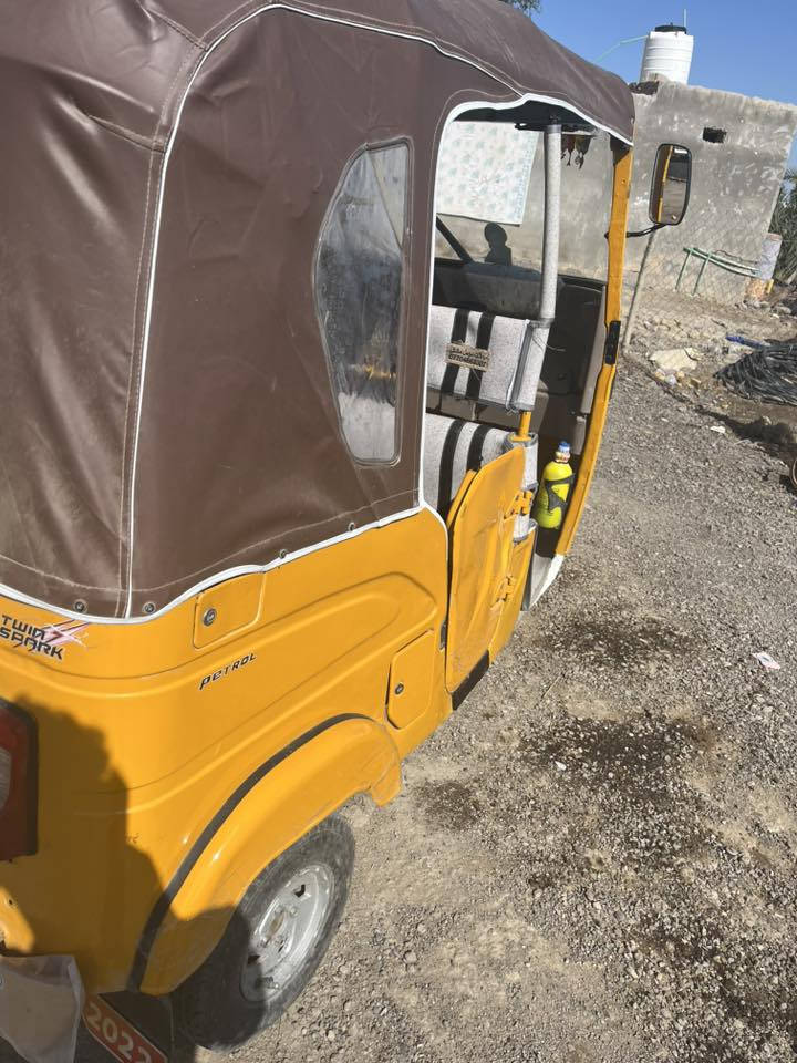 سلام عليكم تكتك للبيع موديل 2022 رقم وسنويه تكتك مكفوله كفاله عامه ما عده هاي طخه خفيفه بل حاجب ومكينه مكفوله بيه بس ننضيح خارجي يسوونه ب 10  آلاف رقمه ميسان سعره 8500وبيه مجال حك الجيه فيس ما متواجد هاذ رقمي *********** رجائن المو شراي لا يتصل ويتعبني
