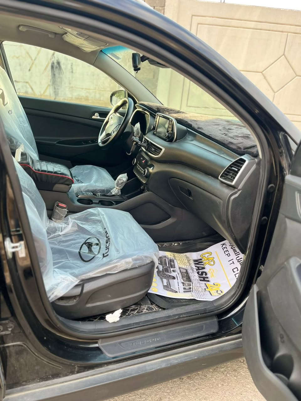 هونداي توسان 2021
محرك 2000
بصمه تشغيل وبصمه ابواب 
كشن كهرباء
شاشه كار بلي
تحديد مسار 
كامرا دواره 
لايت عالي ناصي زنون 
تخم تاير وباتري جديد
على ايدي صار سنتين 
حادثهه جاملغ امامي وحافه البنيد السياره احلى من الصور  ماشيه 60 
السعر 165 وبيهه مجال بسيط 
العنوان بغداد البلديات للستفسار ***********
