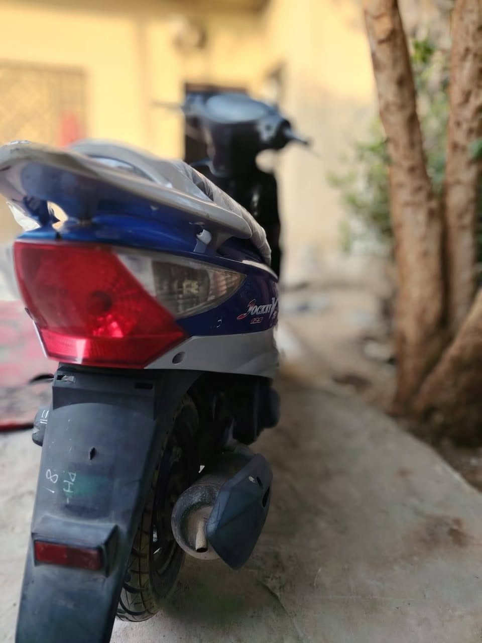 دراجه كامكو 2014 كفاله عامه
ماشيه ٢٧ الف رمبه السعر #850 الاتصال
*********** مكان الرفاعي
