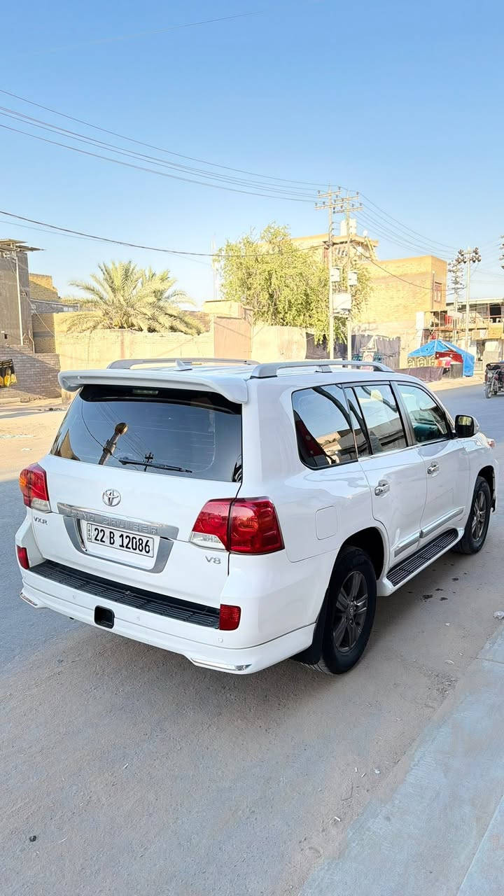 لاندكروز 2015 كاز كاز كفاله ما عدى قطعتين صبغ بدون دواخل بدون سمكره فول مواصفات vxr كشنات مشمشي رقم اربيل سنويه هزه جديده السياره جديده 
مكينه كير شرط الكفاله السعر كلش حلو 277 وبيهه مجال بسيط حك الجيه رقم الهاتف ***********
