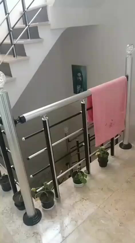 السلام عليكم بيت للبيع مساحه ٨٧ واجهة ٤ نزال ٢٣  بناء حديث ٢٠٢٣ يتكون من طرمة واستقبال وحولي ٢ وغرفة نوم وخدمات ومنور والطابق الثاني ٣ غرف نوم وخدمات والطابق الثالث بيتونة وسطحين  سعر ٢١٠
العنوان بغداد الجديدة نعيرية قرب مدرسة ابن سينا 
للاستفسار الاتصال ع الرقم 
***********
