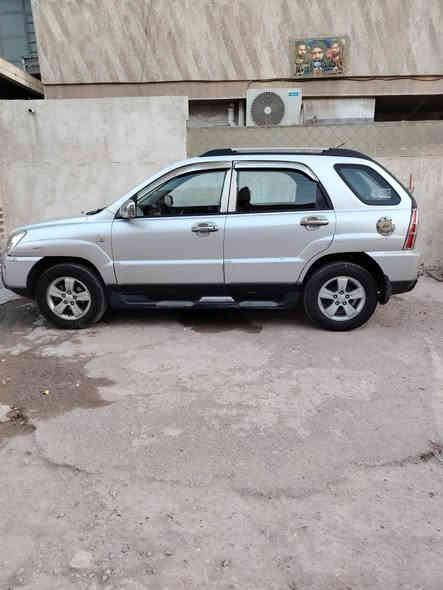 سبورتج موديل 2009مكفولةخليجي محرك ٢٠٠٠ دوش من الضرر وصبغ  لون رصاصي كشنات  جلد اسود تدفأة بالكشنات محرك وكير ممتاز طخم تاير جديد حدادية صدر امامي وخلفي جديد .
هاتف ***********
الأمين الثانيه
