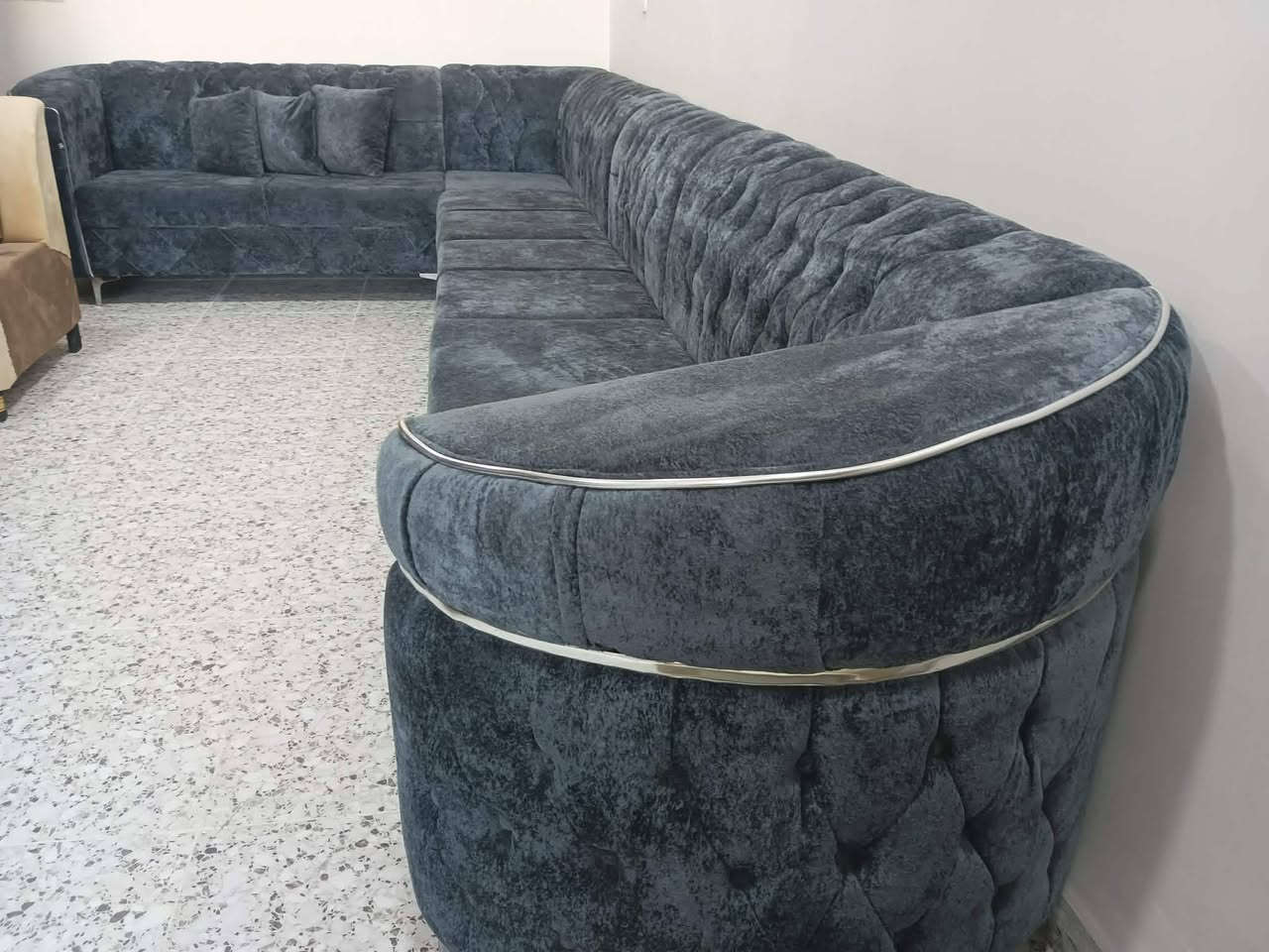 تم وصول ديوان صوفيا شغل  أحطاطة خشب روسي أقماش وتر برو سفنج سوفت ضغط عالي / ٧ متر ٥ قطع ١١ مقعد نجارة ألسيد عمار للأثاث ألمنزلي ألعنوان تكريت مجاور المحكمة القديمة للأستفسارالاتصال
 على الرقم ***********
