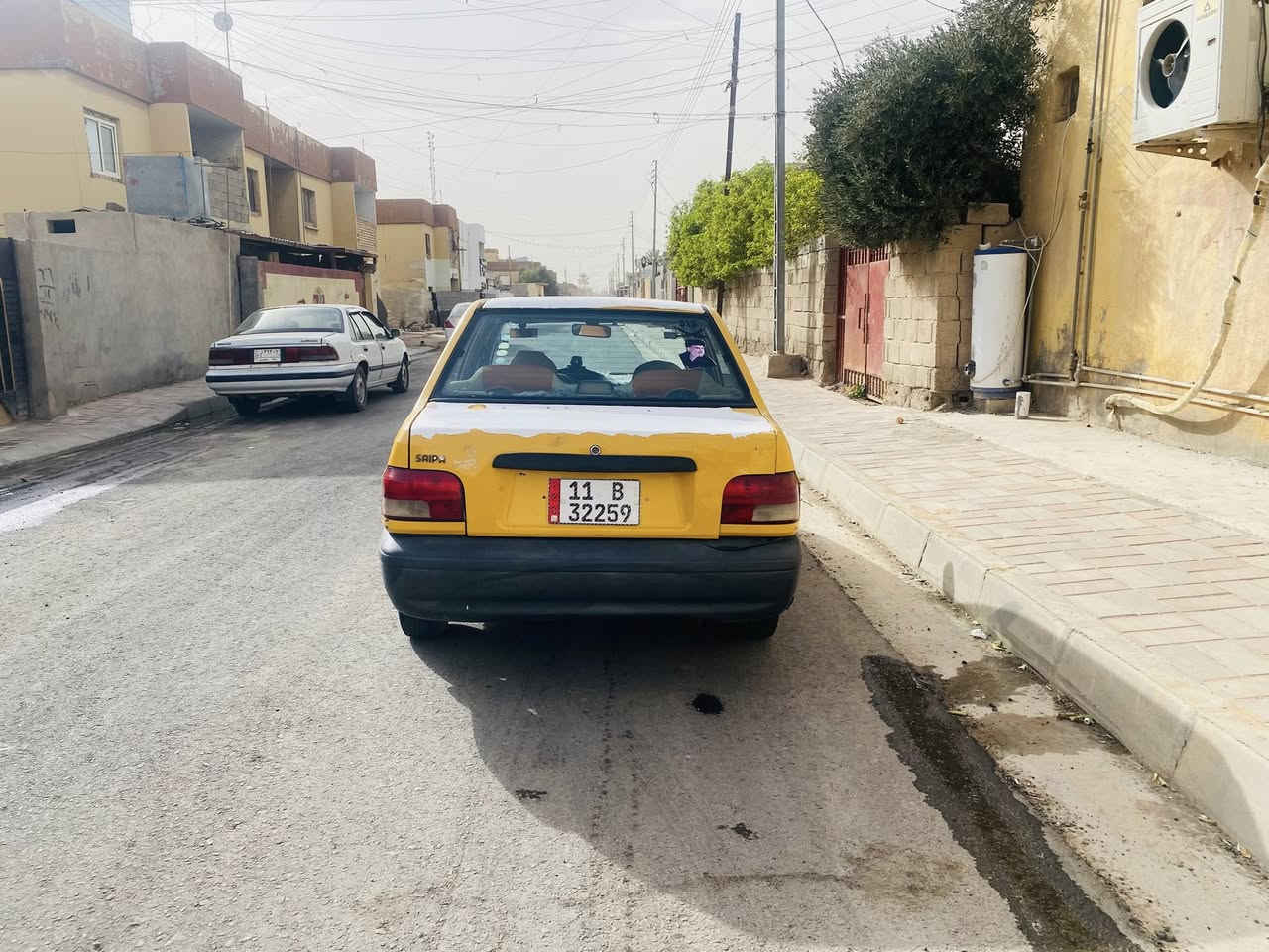 السلام عليكم من رخصة الادمن
سايبة موديل 2011رقم إنكليزي  بسمي سنوية تنتهي 2029  امفصرالهيئة وما عليهة اي غرامة السيارة جاهزة من كلشي صدر نص عمر  أترايك وين متريد ما اجوب علتعليقات السعر 24 وبيهة مجال اتصل ودلل رقم هاتف ***********
