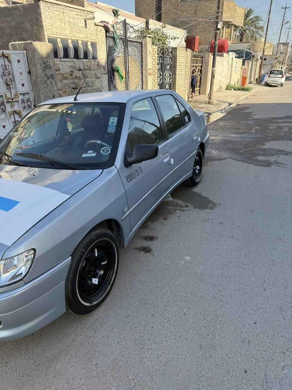 يالله الهم صل ع محمد وال محمد 
من رخصه الادمن الطيب 
بيجو فرنسي البيع 
كير ومكينه جدد
مكينه هسه شادها 
تبريد شغال 
جام كهرباء 
سياره مابيها جطل ابد 
بدون ضربه بيها بارد بجاملغ 
خفيف كلش 
صبغ بنيد فقط 
غرفتها حيل نضيفه 
معروضه ٤٣
سنويه ما ساقطه 
صدرها جدبد
العنوان بغداد مدينه صدر 
رقمي‭٠٧٧٣ ٢٩٠ ٥٣١٧‬
