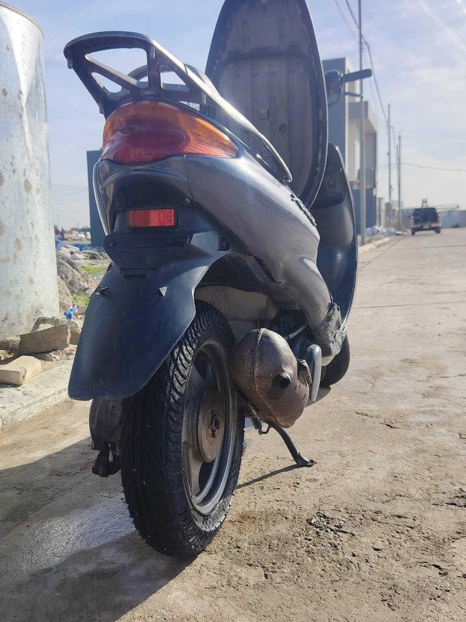 اسلام وعليكم
ماطور اكزز 100للبيع
الوايرمنيه شرط
والشاخصي شرط
الكيجات شرط
المكينا مامفتوحه
السعر 350 الف 
الاستفسار اتصال ***********
