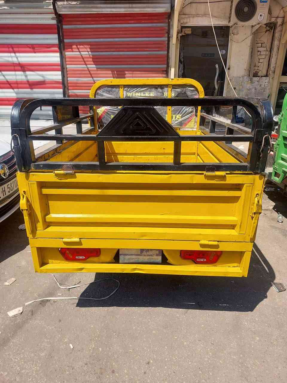 البيع مابيه اي نقص الحجم الكبير بطاريات فول سعر 950 سكن بغداد متواجد خاص او هاذه رقمي تحياتي ***********
